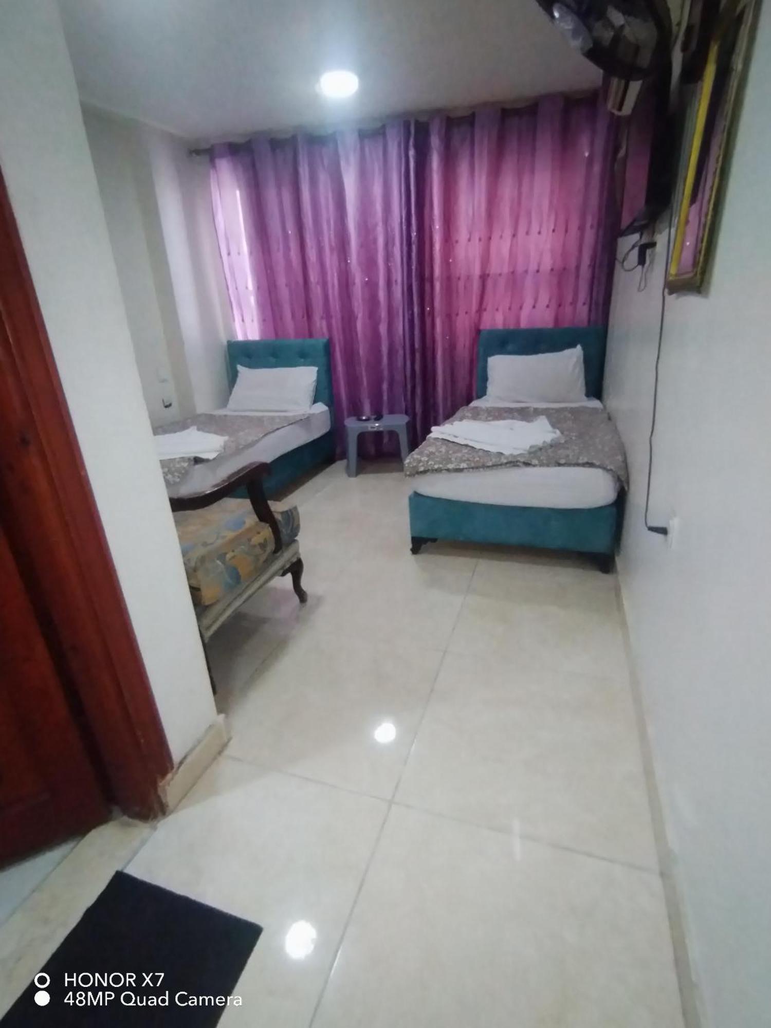 Farah Plaza Hostel &Hotel Apartments Aqaba Bilik gambar