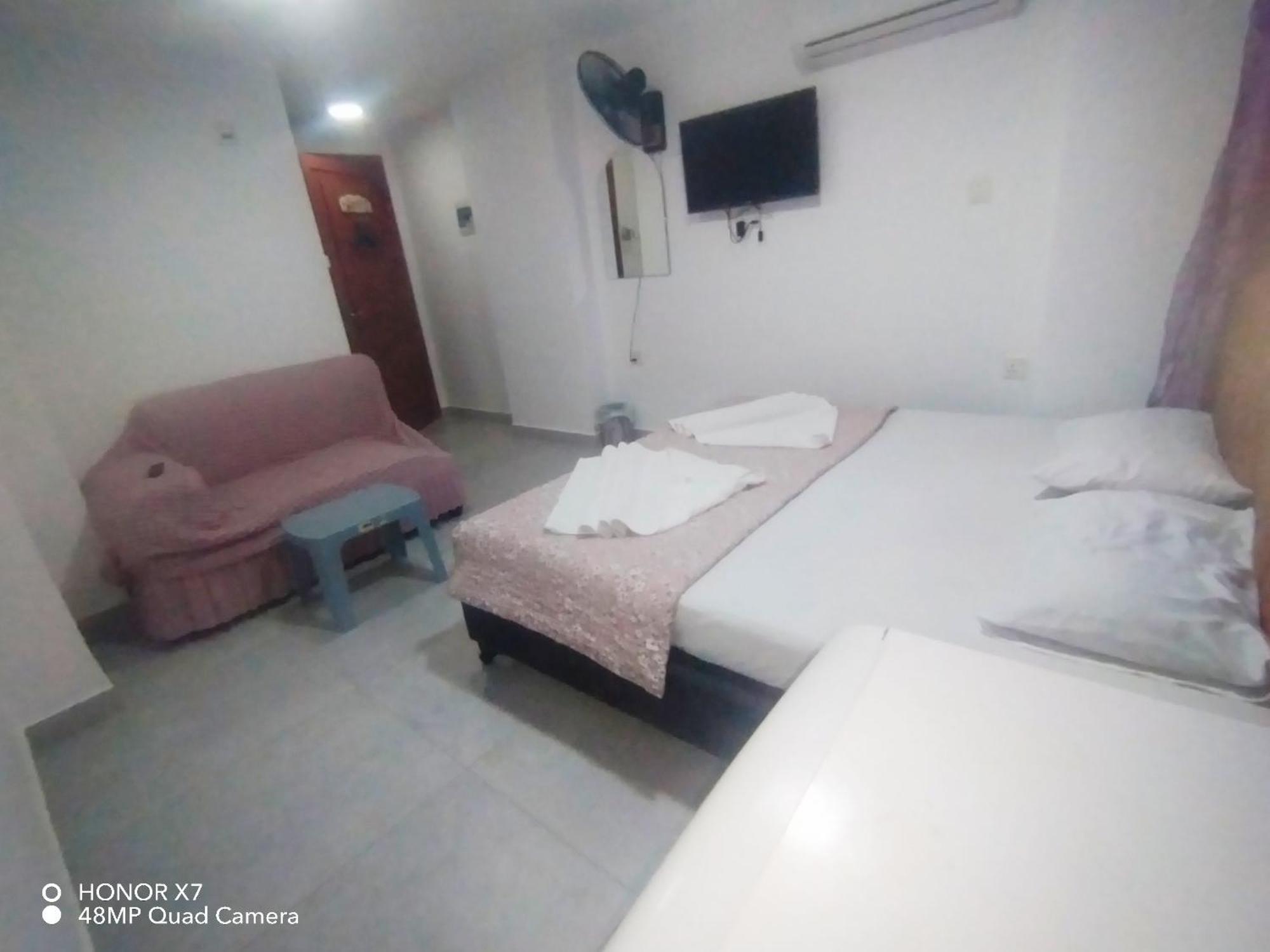 Farah Plaza Hostel &Hotel Apartments Aqaba Luaran gambar